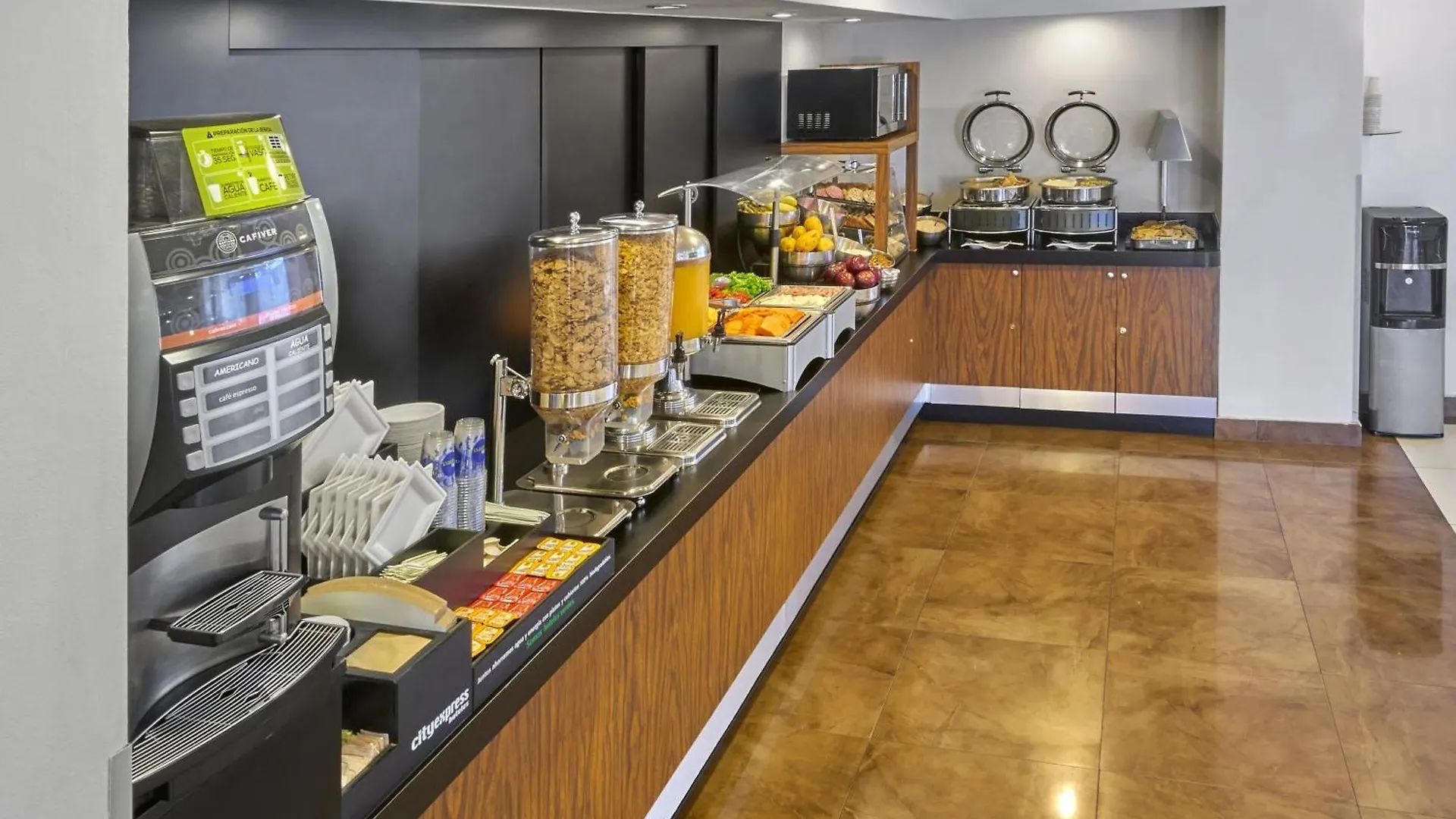 Hotel City Express By Marriott Queretaro Jurica
