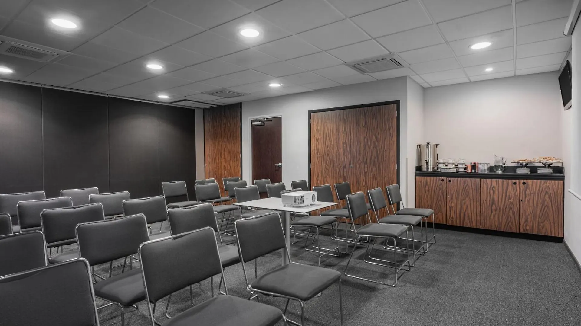 Hotel City Express By Marriott Queretaro Jurica
